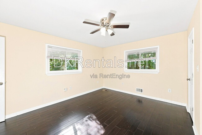Building Photo - 2494 Glenrock Dr