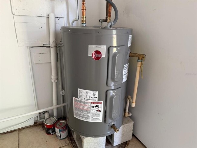 Building Photo - 4627 19th Ave S