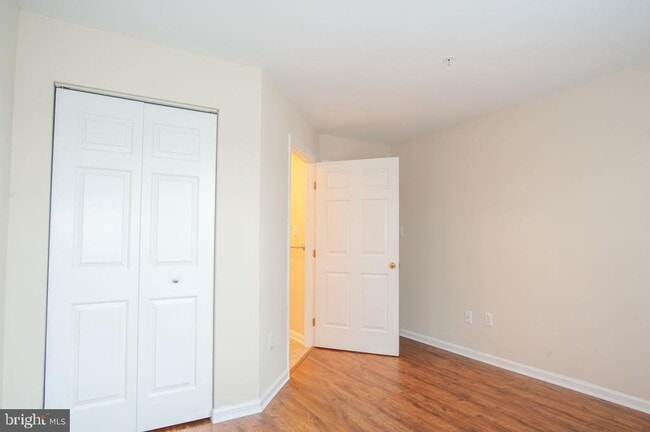 Building Photo - 7526 Coxton Ct