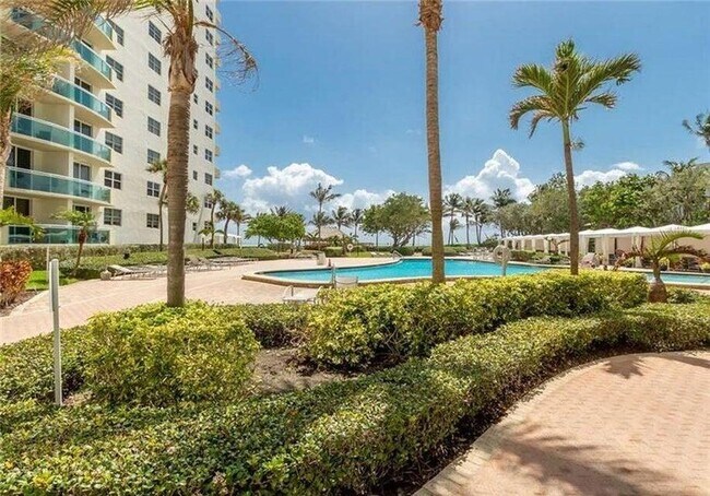 Building Photo - 3000 S Ocean Dr