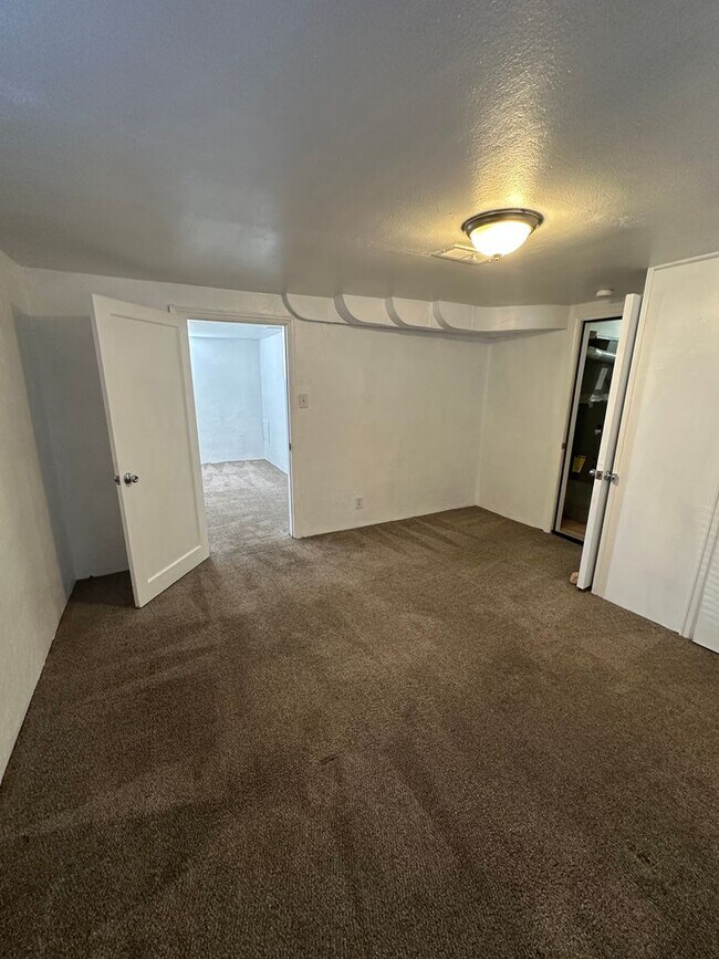 Building Photo - CHK1903