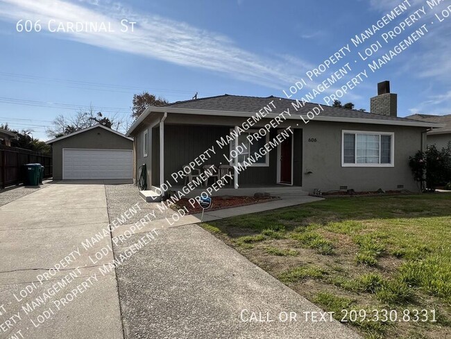 Building Photo - Remodeled 3 Bedroom Home