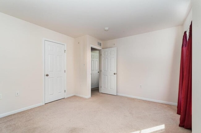 Building Photo - 3029 H Meridian Commons