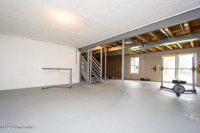 Building Photo - 6702 Shallow Rock Dr