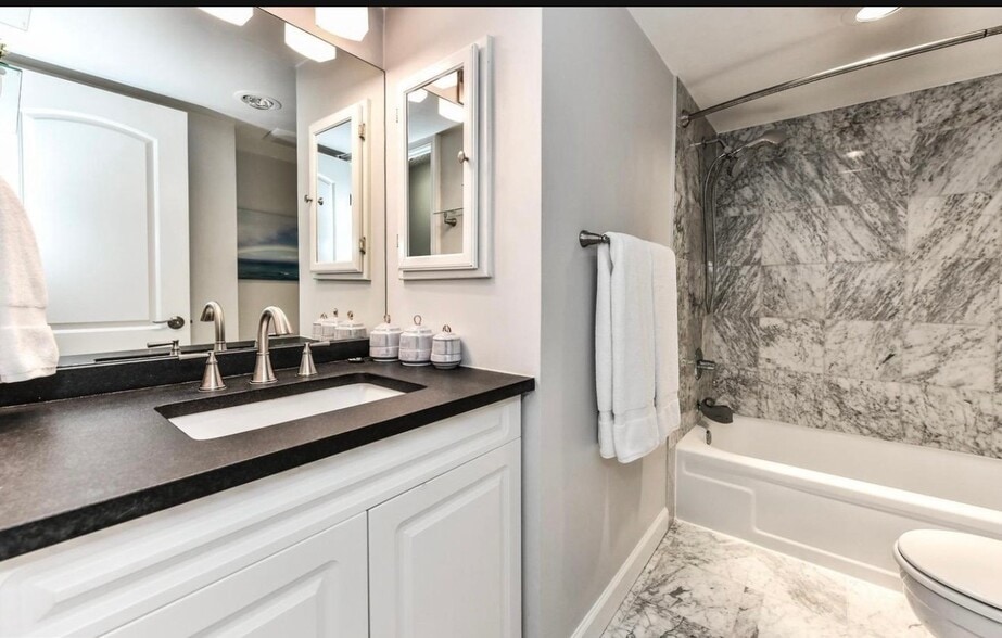 Building Photo - 1245 13th St NW