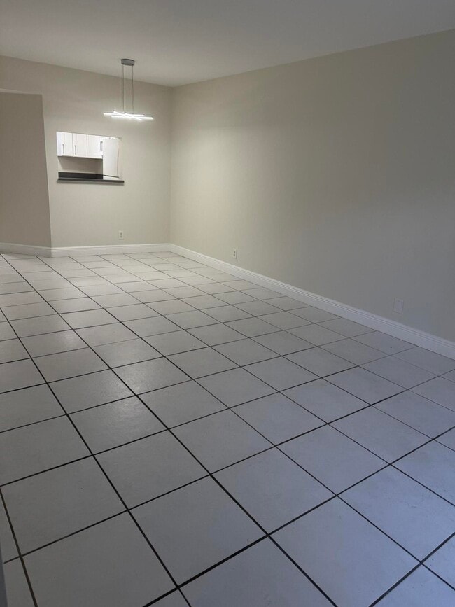 Building Photo - 21906 Lake Forest Cir