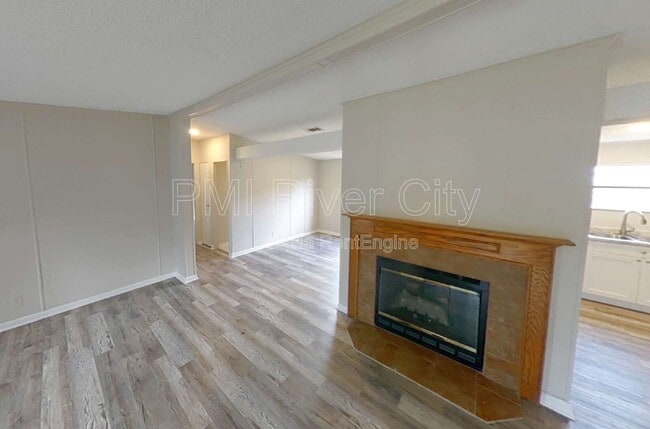 Building Photo - 12556 Palmetto St