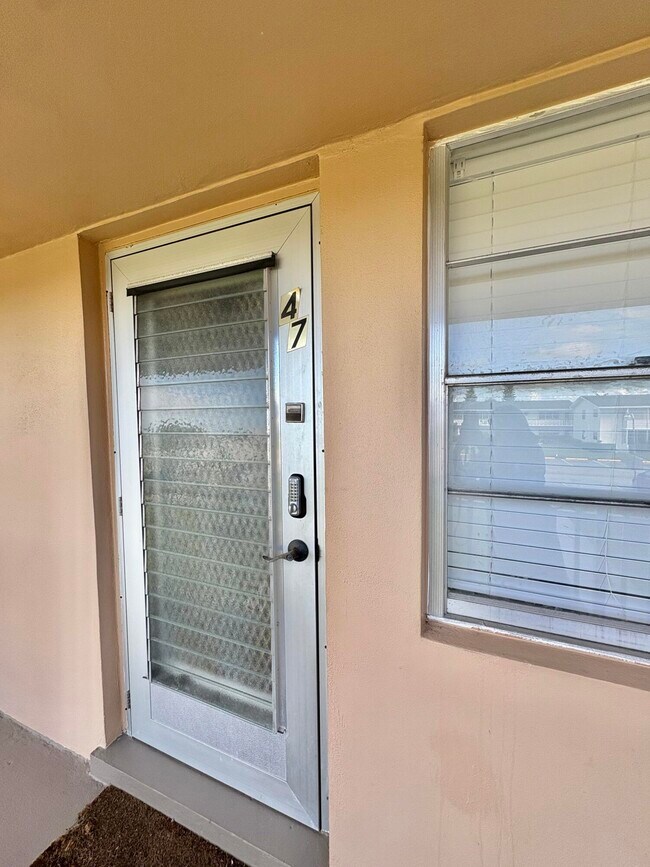 Building Photo - 47 Salisbury B