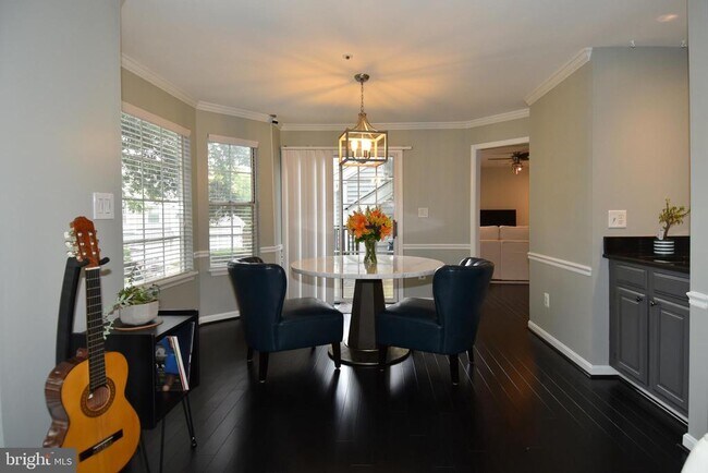 Building Photo - 406 Fortress Way