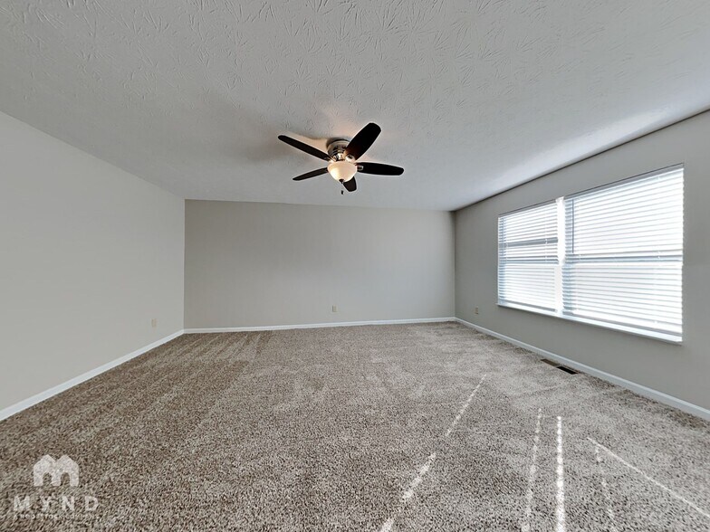 Building Photo - 2352 Rosewood Dr