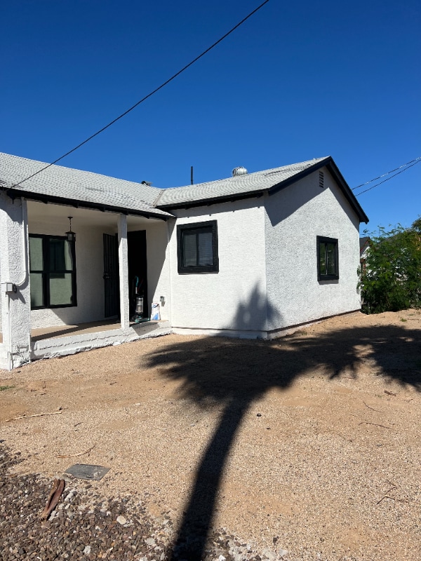 Building Photo - 9611 N 11th Ave