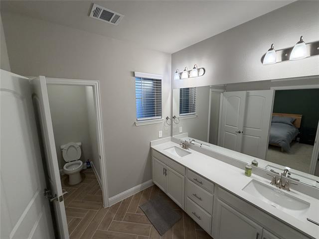 Building Photo - 328 Greenhouse Dr