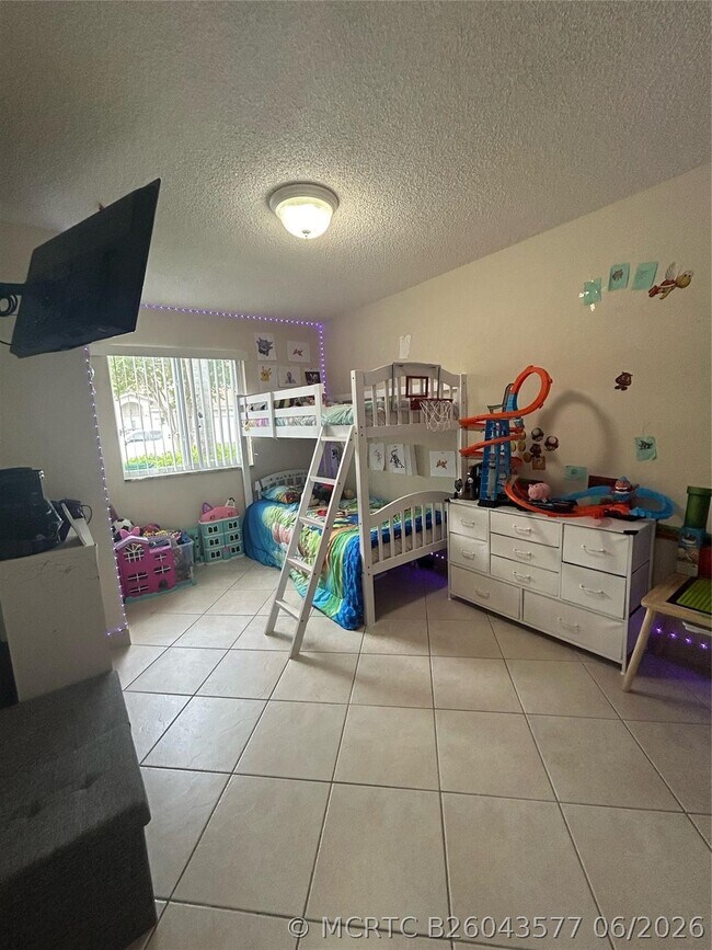 Building Photo - 11296 SW 17th Ct