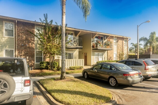 Building Photo - 3737 Loretto Rd