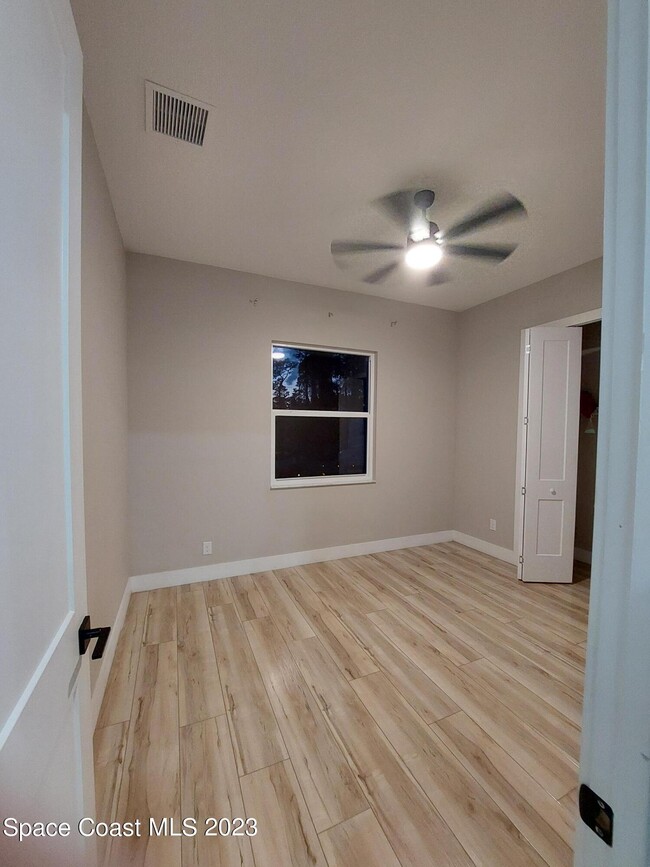 Building Photo - 971 Granata Ave