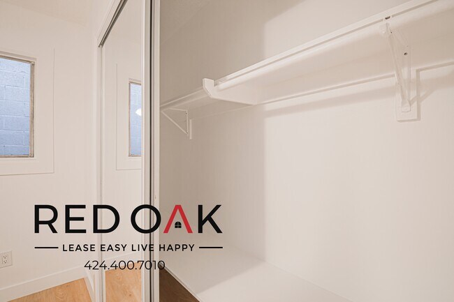 Building Photo - 2244 S Western Ave