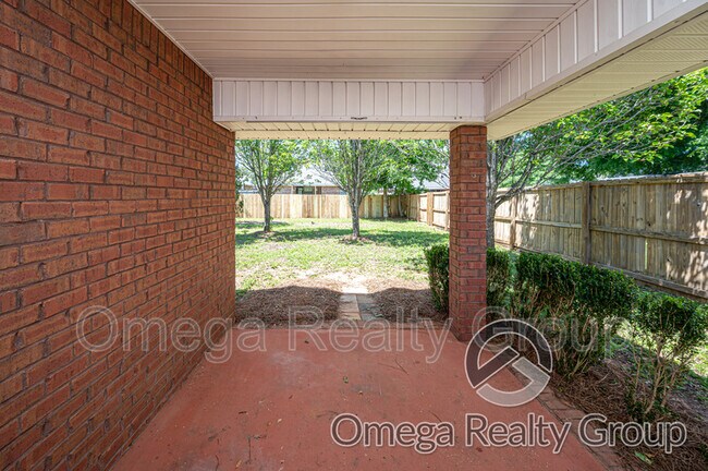 Building Photo - 2672 Rosebud Dr E