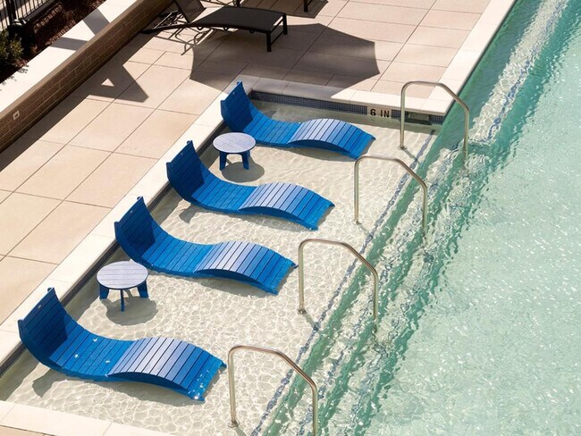 Building Photo - 516 Lea Ave