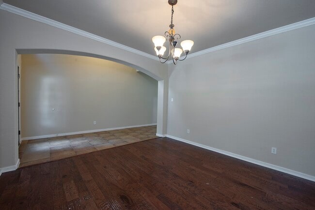 Building Photo - 46 N Planchard Cir