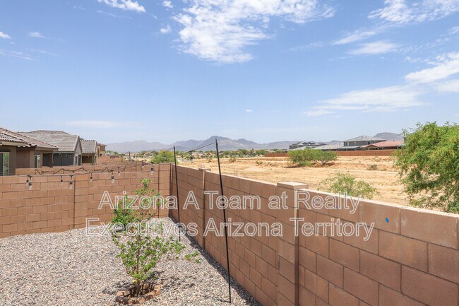Building Photo - 7867 S Walnutview Dr