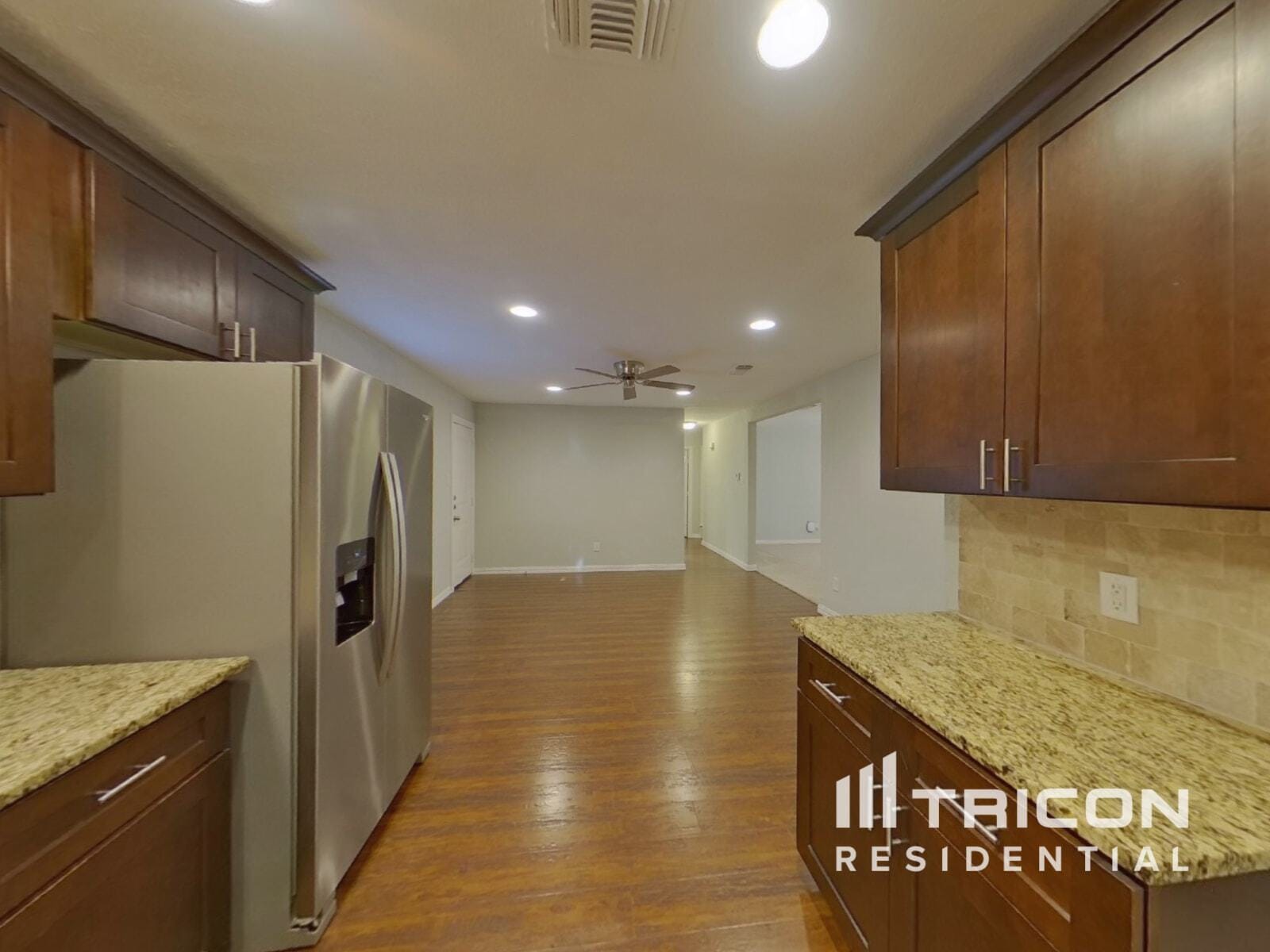 Building Photo - 126 Tharp St