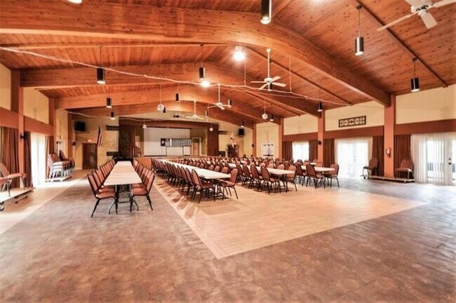 Building Photo - 709 Lori Dr