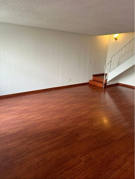 Building Photo - 13858 Via Rimini