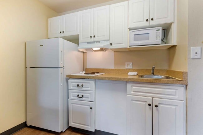 Building Photo - Furnished Studio-Piscataway - Rutgers University