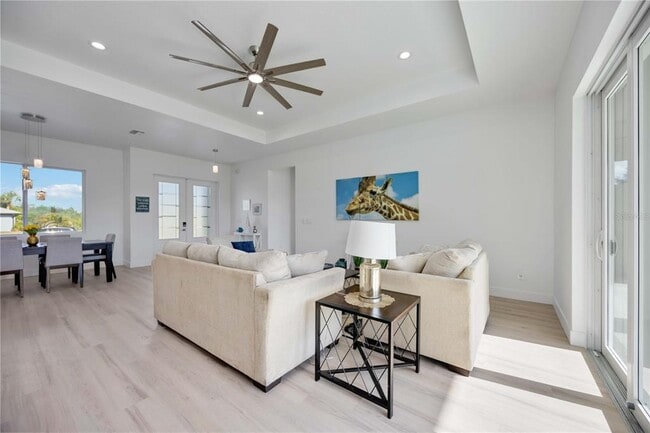 Building Photo - 6146 Grandeur St