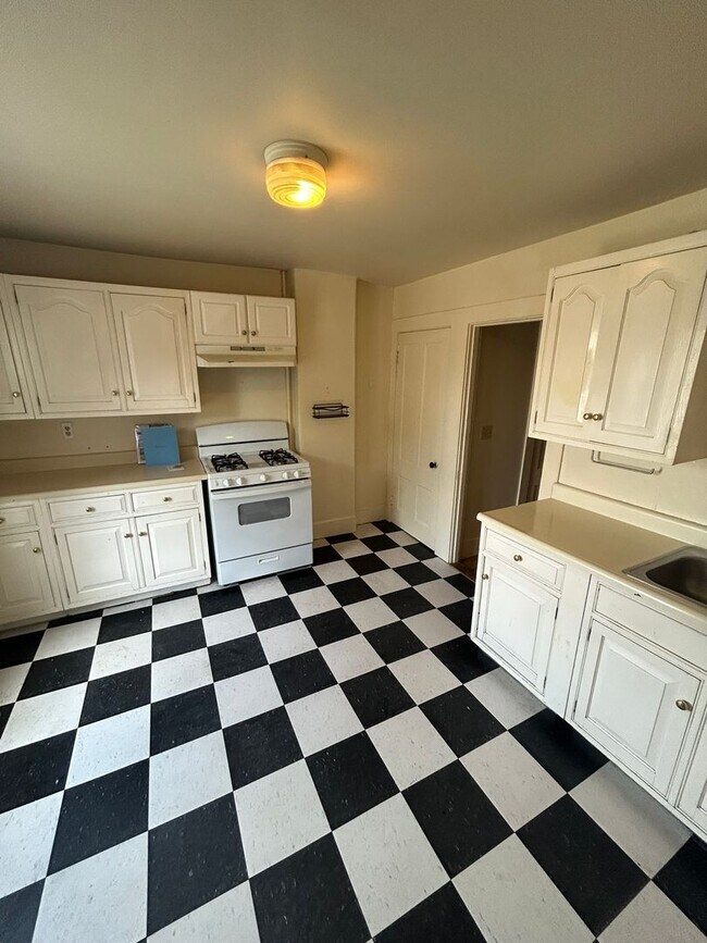 Primary Photo - 149 N Union St