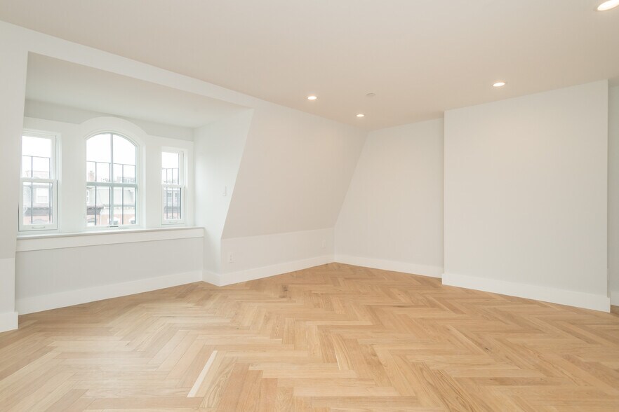 Building Photo - 461 Massachusetts Ave