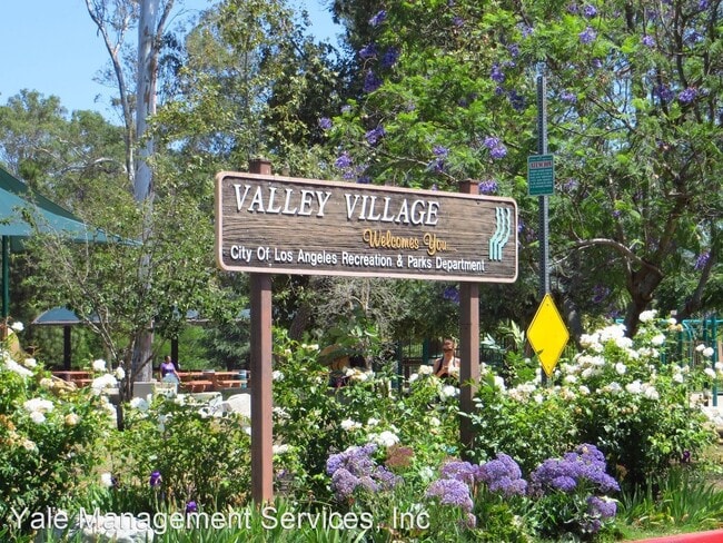 Building Photo - 11473 Riverside Dr