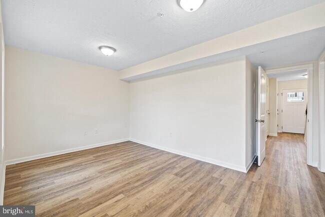 Building Photo - 501 Alfalfa Dr