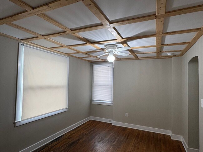 Building Photo - 23 N Grant St