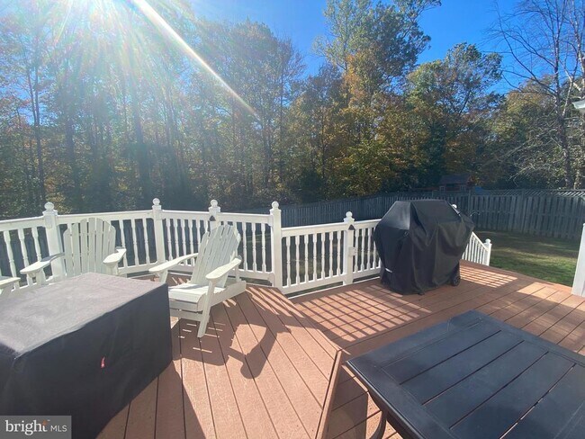 Building Photo - 64 Tavern Rd