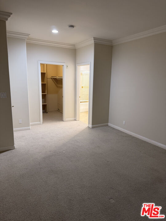 Building Photo - 910 S Bedford St