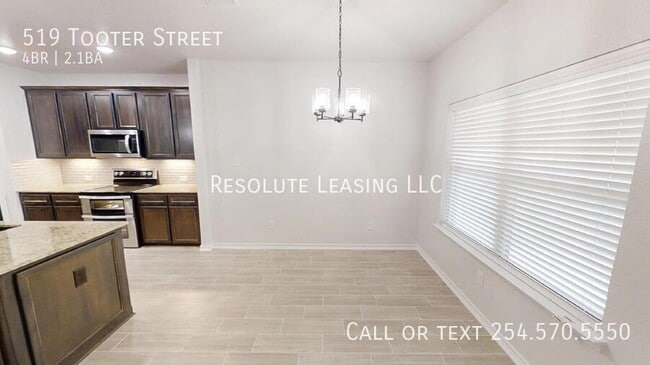 Building Photo - 519 Tooter St