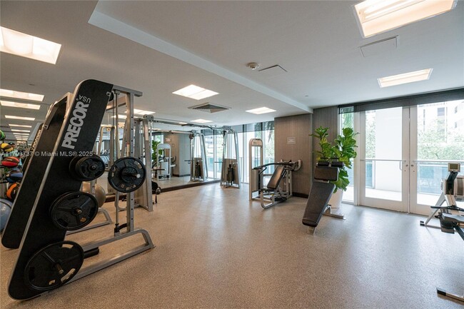 Building Photo - 951 Brickell Ave