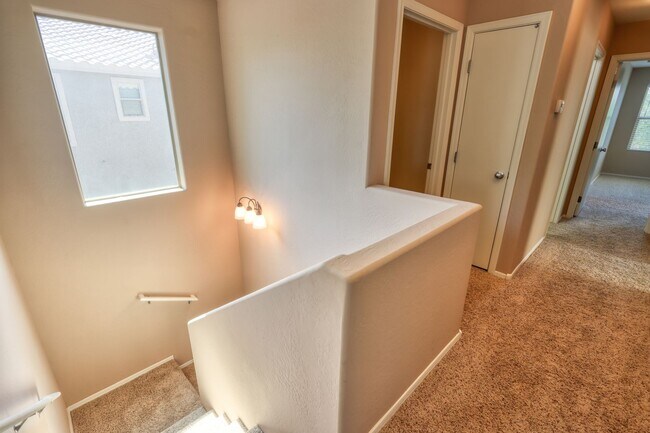 Building Photo - 40404 W Molly Ln