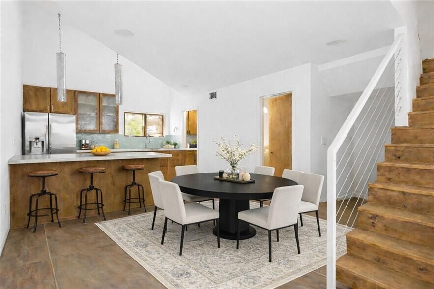 Building Photo - 5 Krog St NE