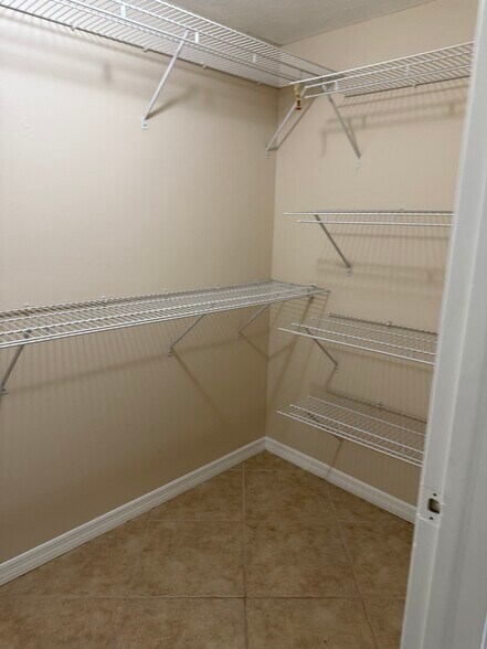Building Photo - 1701 41st Ter SW