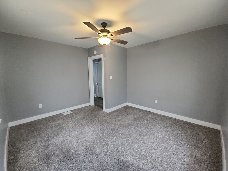 Building Photo - 1056 Campbell St