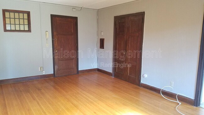 Building Photo - 125 Highland Pkwy