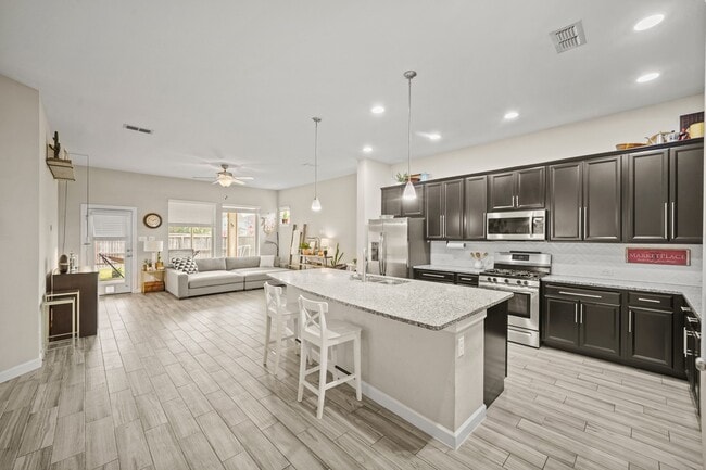 Building Photo - 6002 Daggerwing Wy