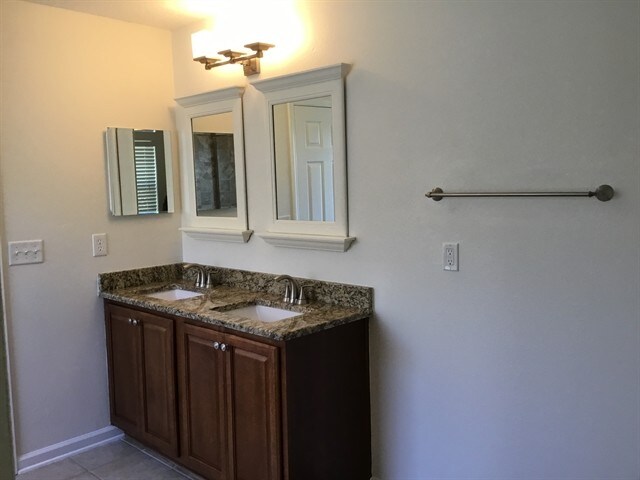 Building Photo - 385 Bostwick Cir