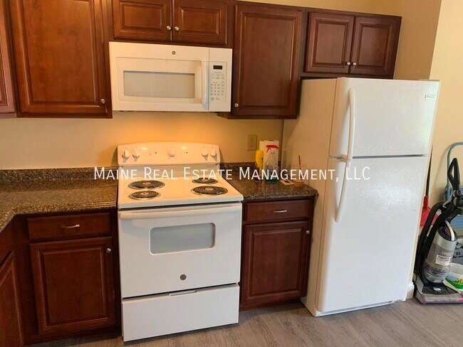 Building Photo - 47 Hill St