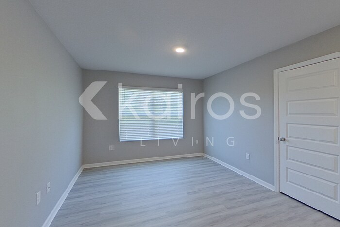 Building Photo - 273 Monarch Ln