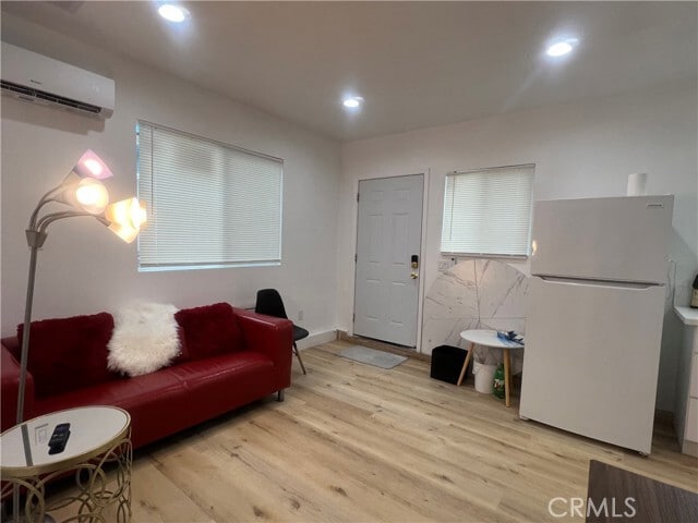 Building Photo - 5522 Farna Ave