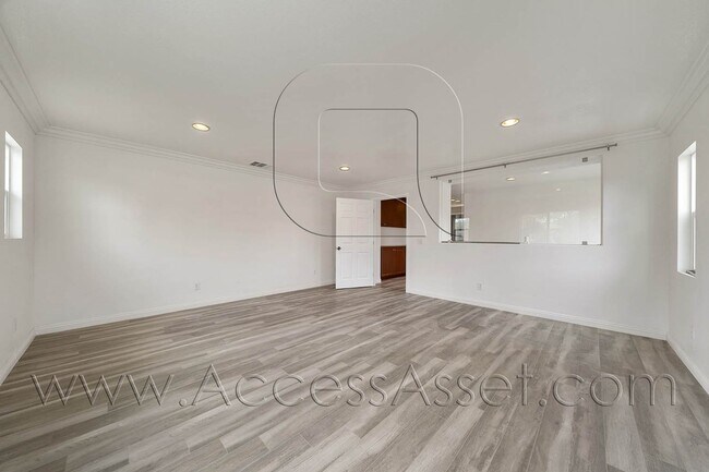 Building Photo - 8036 Englesma St