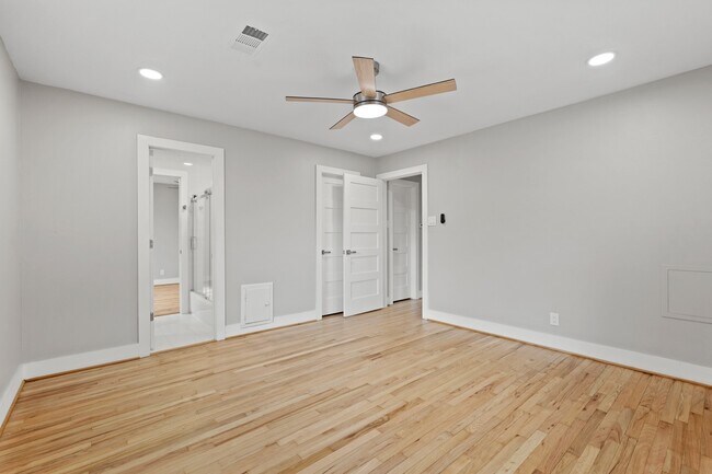 Building Photo - 5451 Redstart St